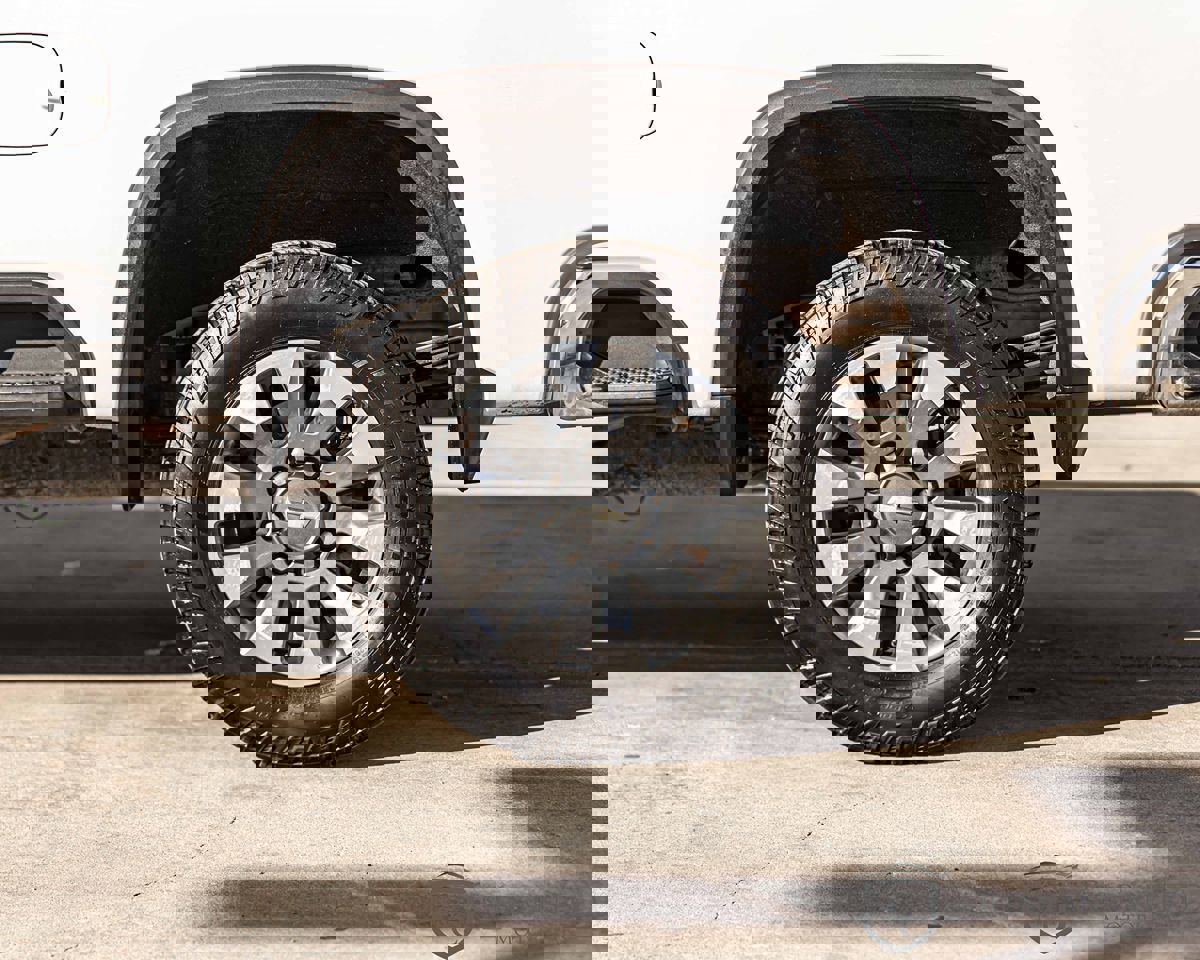 Used 2022 Chevrolet Silverado 2500 Custom w/ Custom Value Package image 8