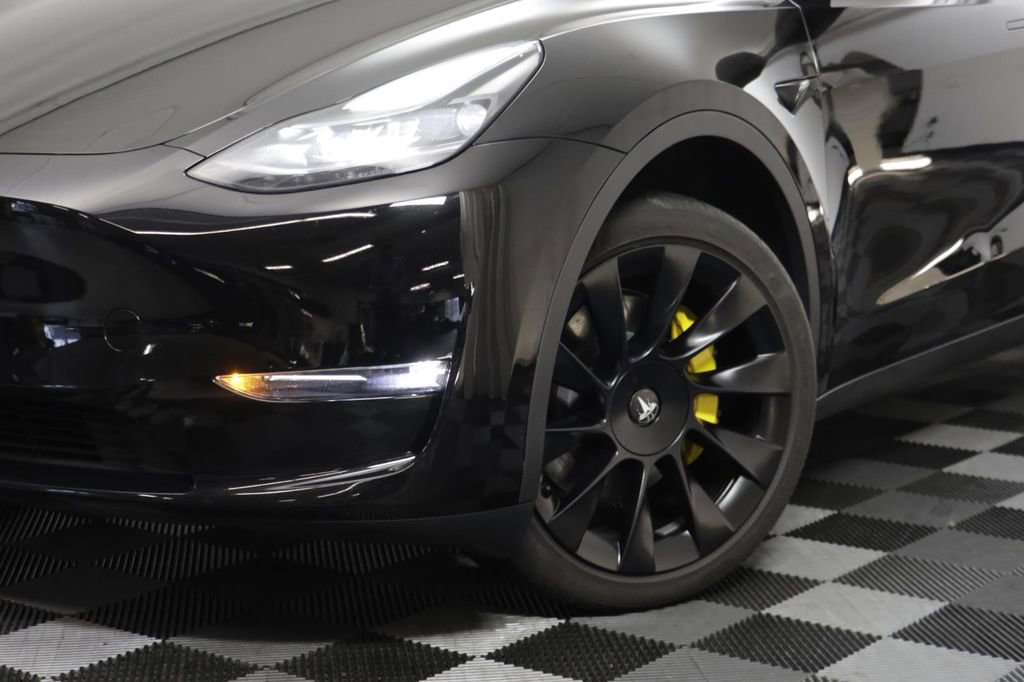 Used 2024 Tesla Model Y Long Range image 3