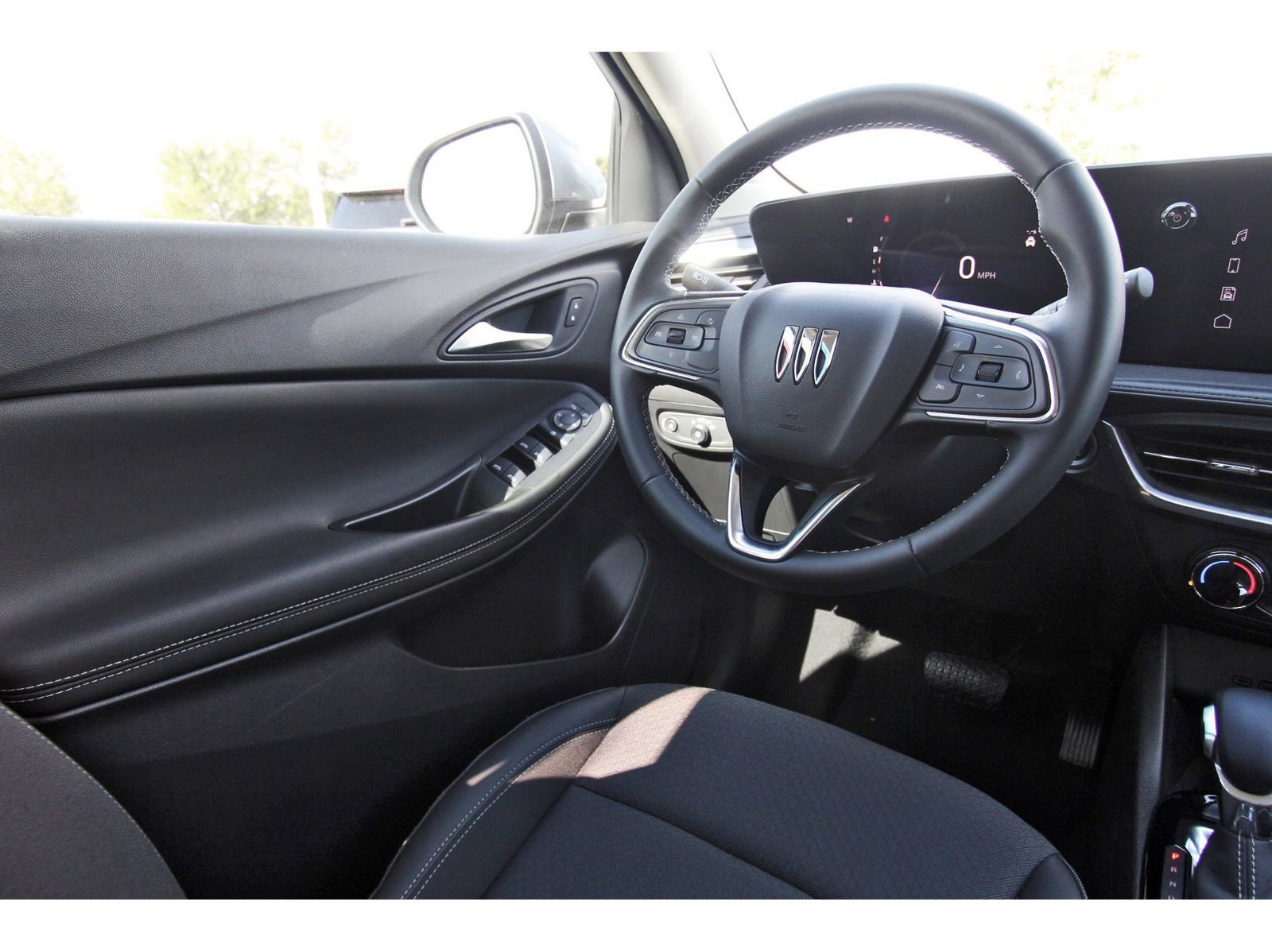 Used 2024 Buick Encore GX Preferred FWD image 11
