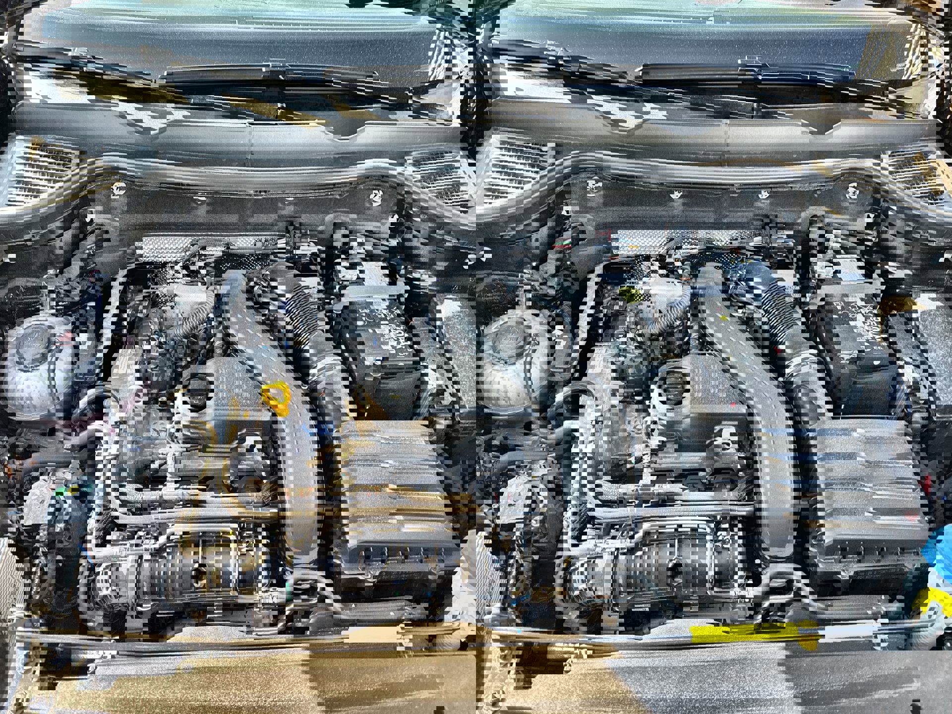 Certified 2025 Volkswagen Taos SE image 27