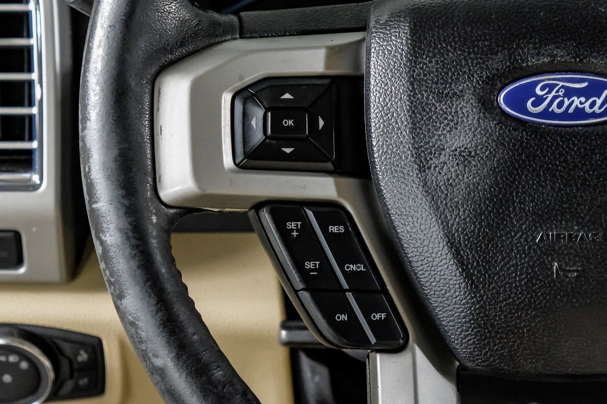 Used 2017 Ford F250 Lariat w/ Chrome Package image 17