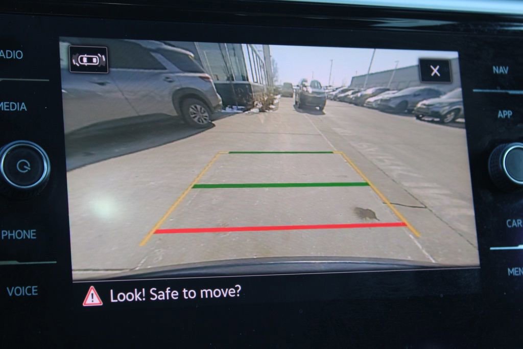 Used 2022 Volkswagen Atlas Cross Sport SEL Premium R-Line image 42