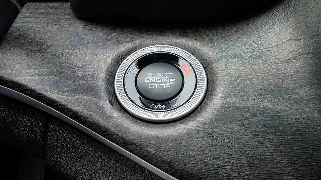 New 2025 Jeep Grand Cherokee L Limited w/ Black Appearance Package image 41