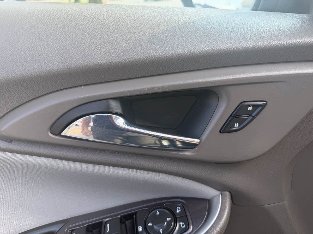 Used 2016 Chevrolet Malibu LS FWD image 11