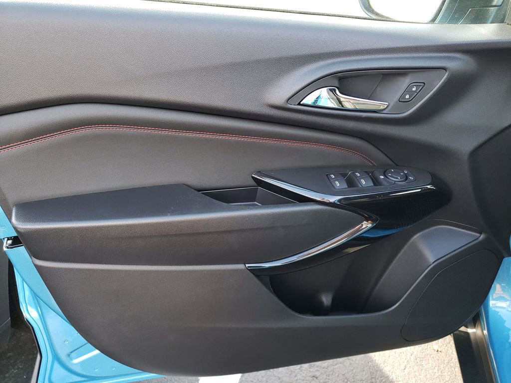 New 2026 Chevrolet Trax RS w/ Driver Confidence Package FWD image 16