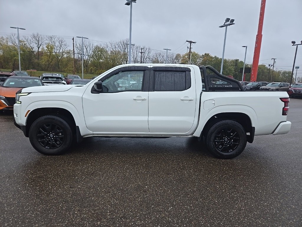 Used 2023 Nissan Frontier SV w/ Midnight Edition Package image 4