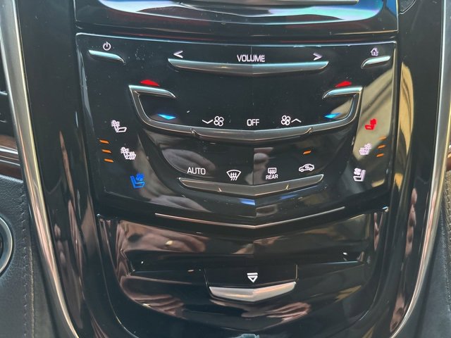 Used 2016 Cadillac Escalade Luxury image 22
