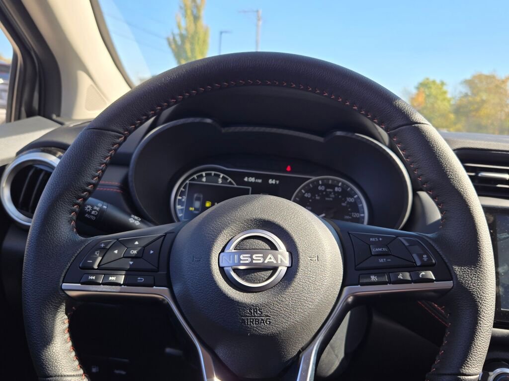 Used 2025 Nissan Versa SR w/ Trunk Package image 27