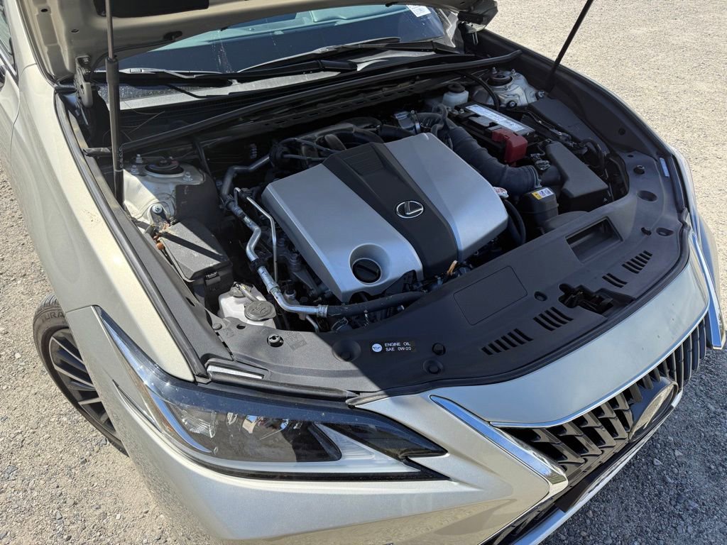 Used 2024 Lexus ES 350 w/ Premium Package image 6