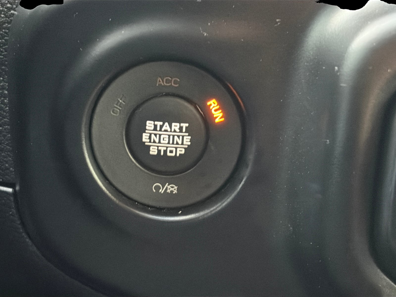 Used 2020 Jeep Wrangler Unlimited Sahara AWD/4WD image 22