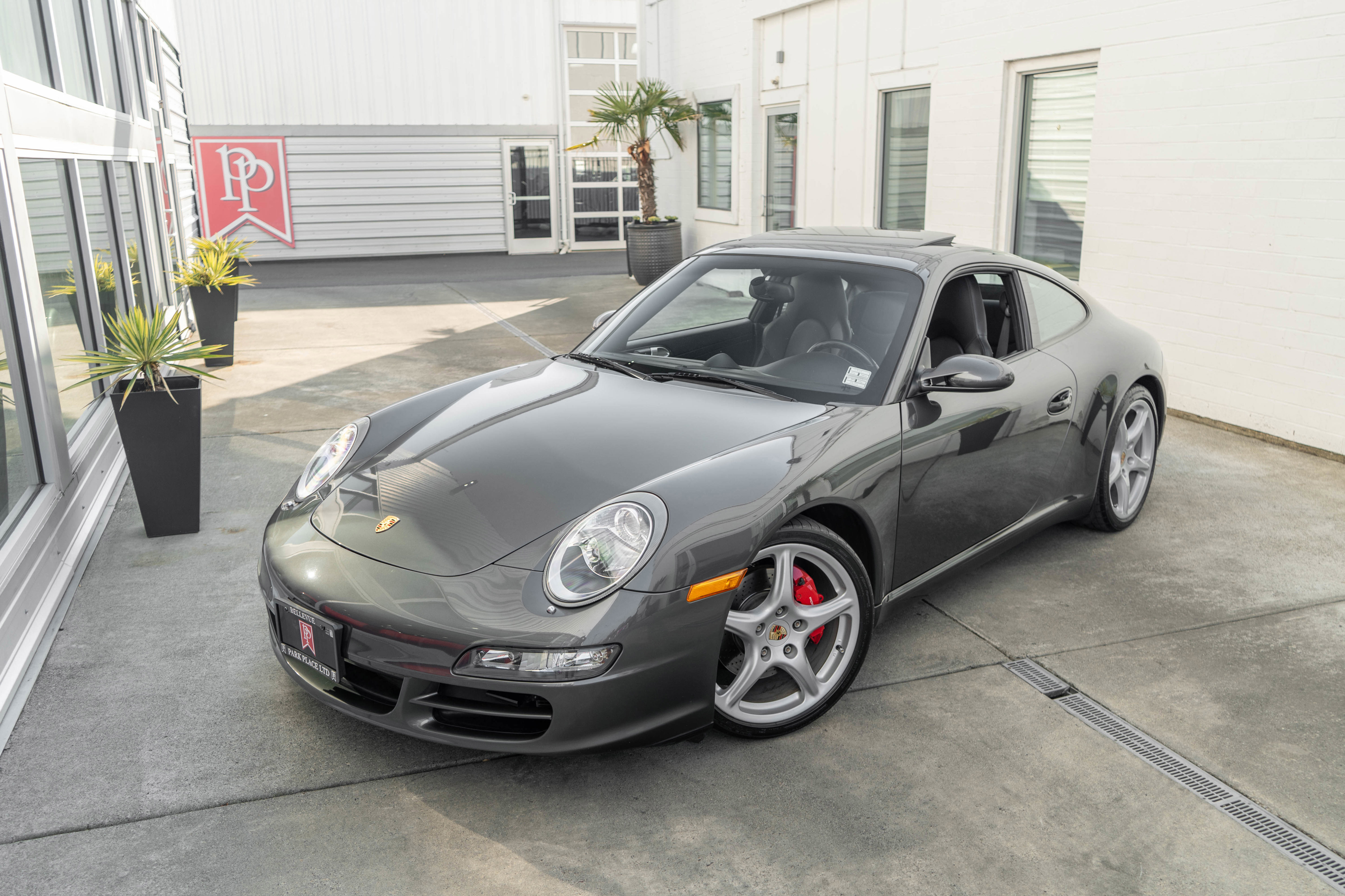 Used 2006 Porsche 911 Carrera S RWD image 3