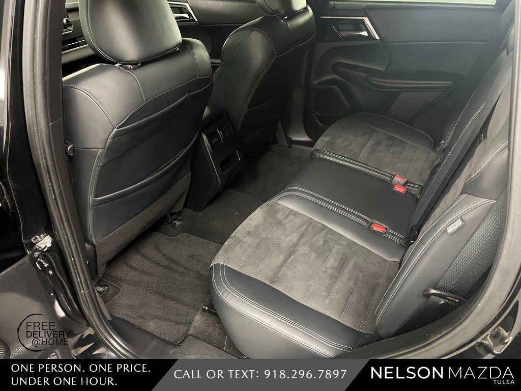 Used 2022 Mitsubishi Outlander SE image 35