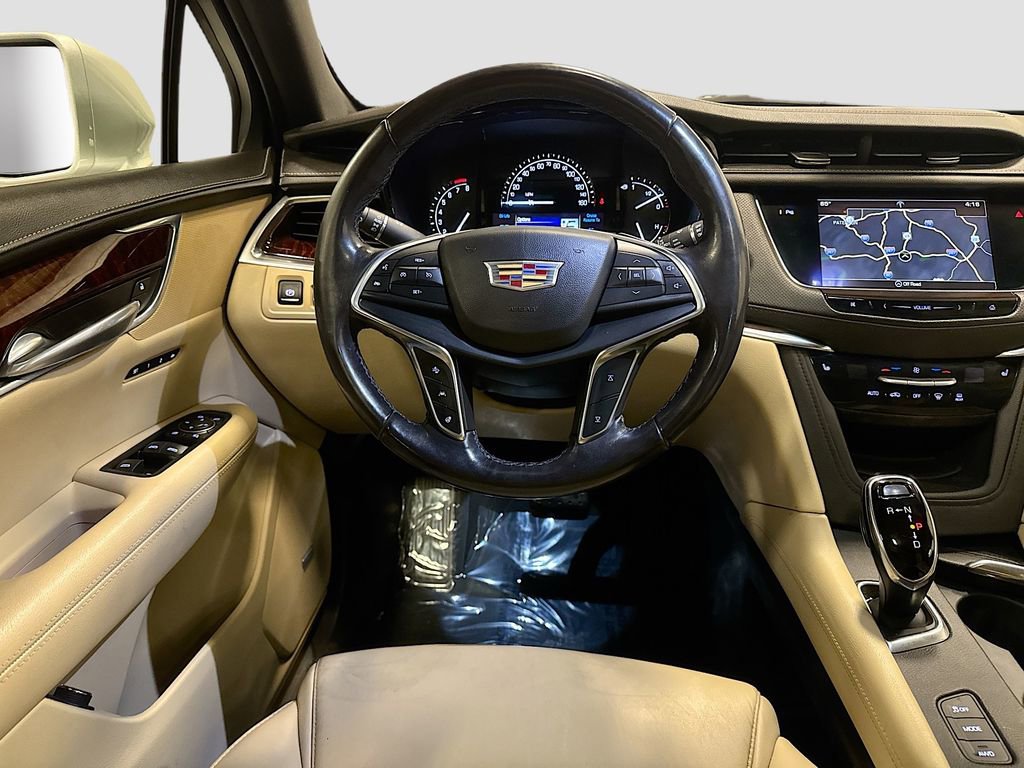 Used 2018 Cadillac XT5 Luxury w/ Driver Awareness Package image 28
