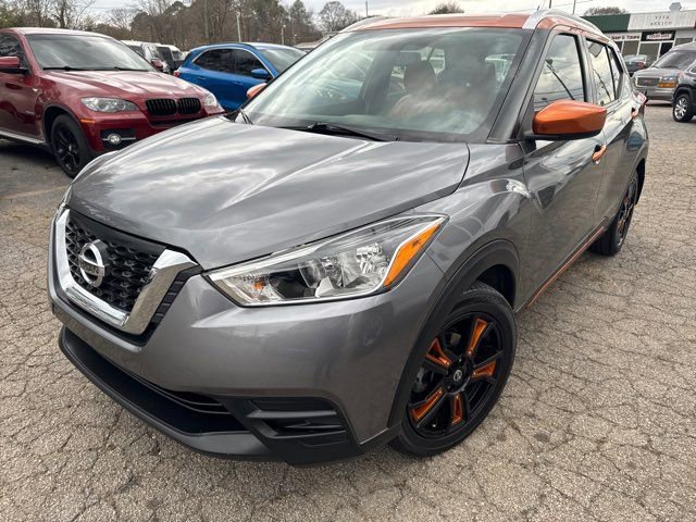 Used 2019 Nissan Kicks SV FWD image 2