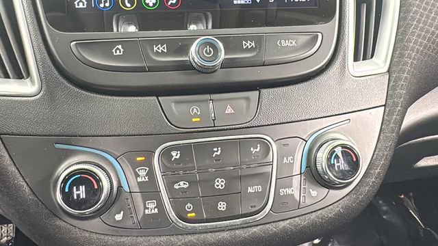 Used 2024 Chevrolet Malibu LT FWD image 24