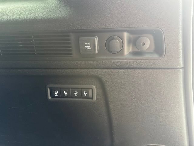 Used 2023 Jeep Wagoneer L Series II AWD/4WD image 14