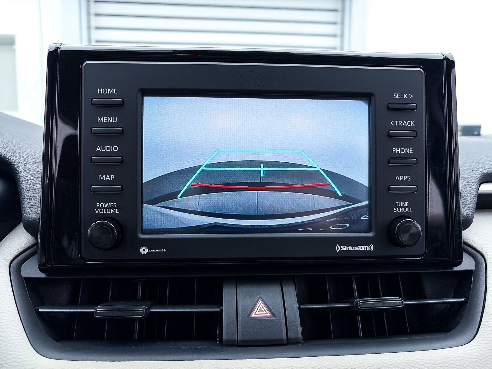 Used 2020 Toyota RAV4 XLE w/ Convenience Package image 4