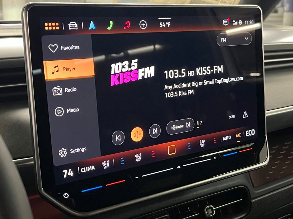 Used 2025 Volkswagen ID. Buzz Pro S RWD image 27