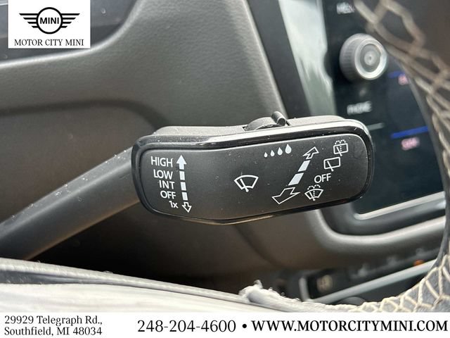 Used 2021 Volkswagen Tiguan SE w/ Panoramic Sunroof Package AWD/4WD image 27