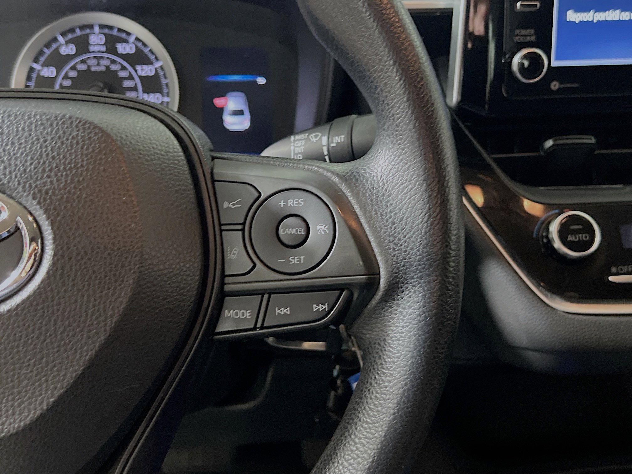 Used 2021 Toyota Corolla LE image 20