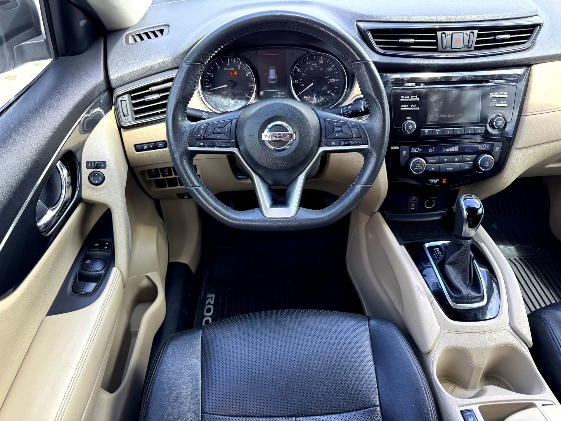 Used 2017 Nissan Rogue SV FWD image 21