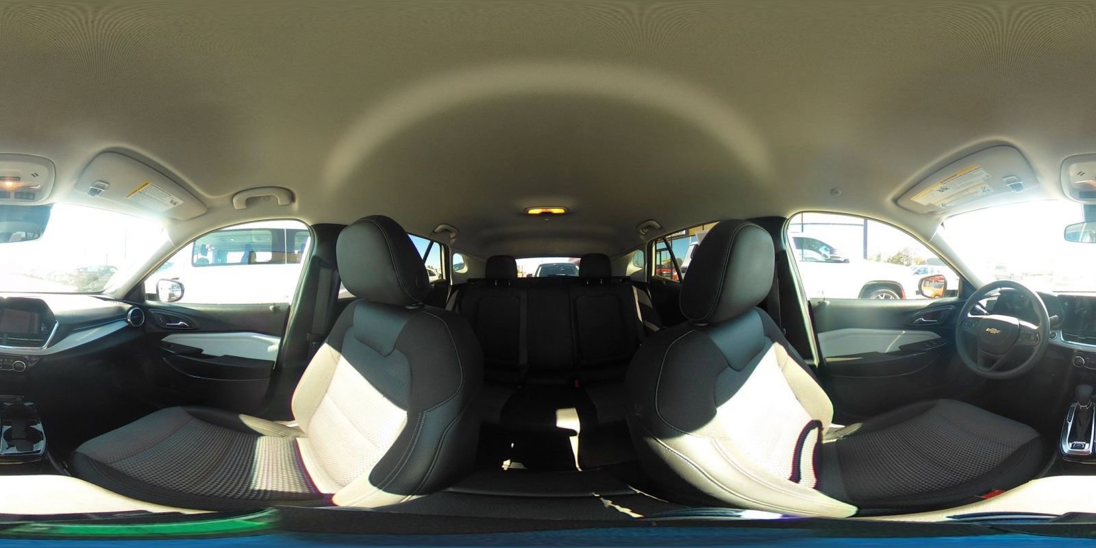 Used 2025 Chevrolet Trax LT image 42