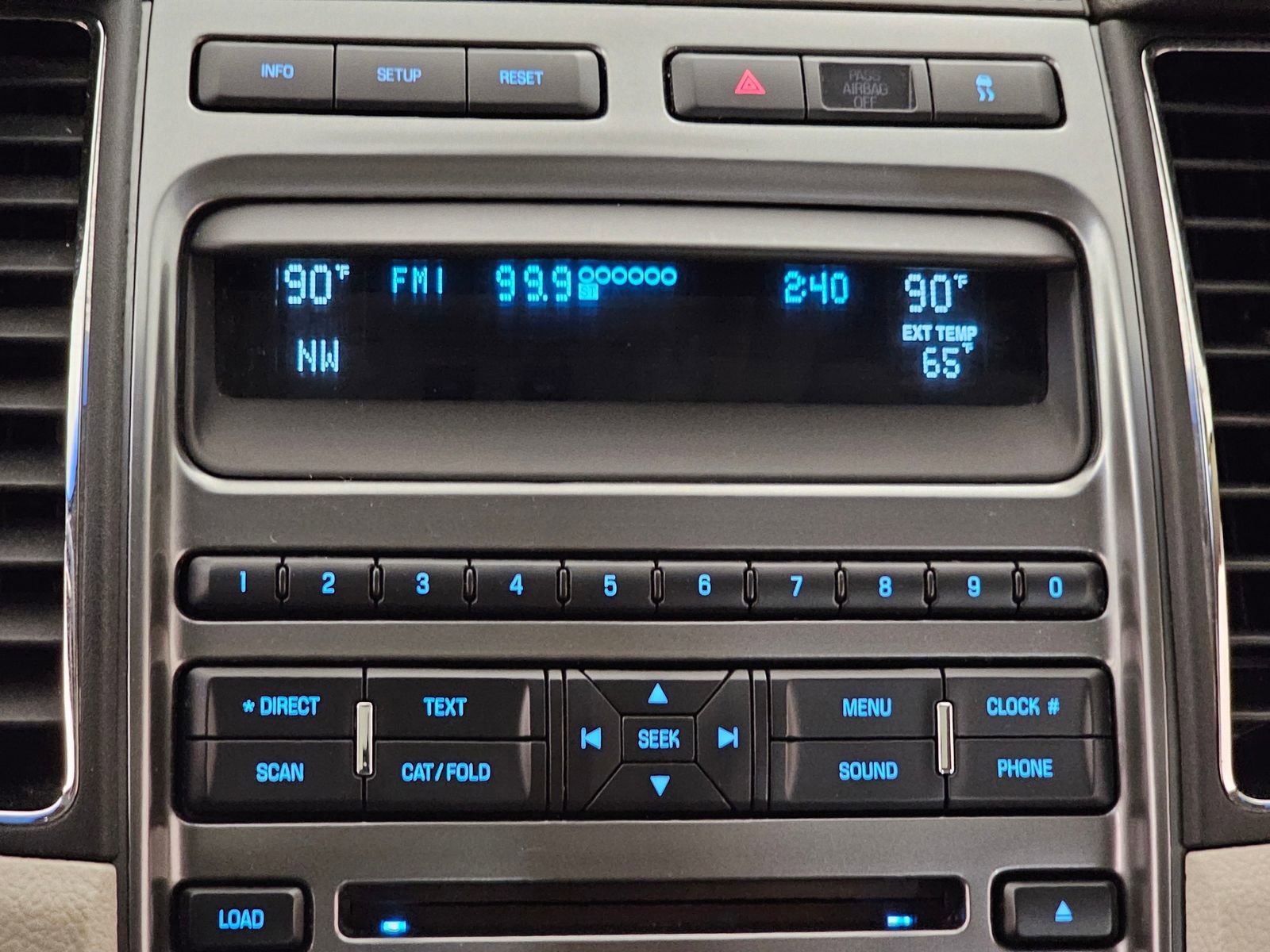 Used 2010 Ford Taurus Limited image 23