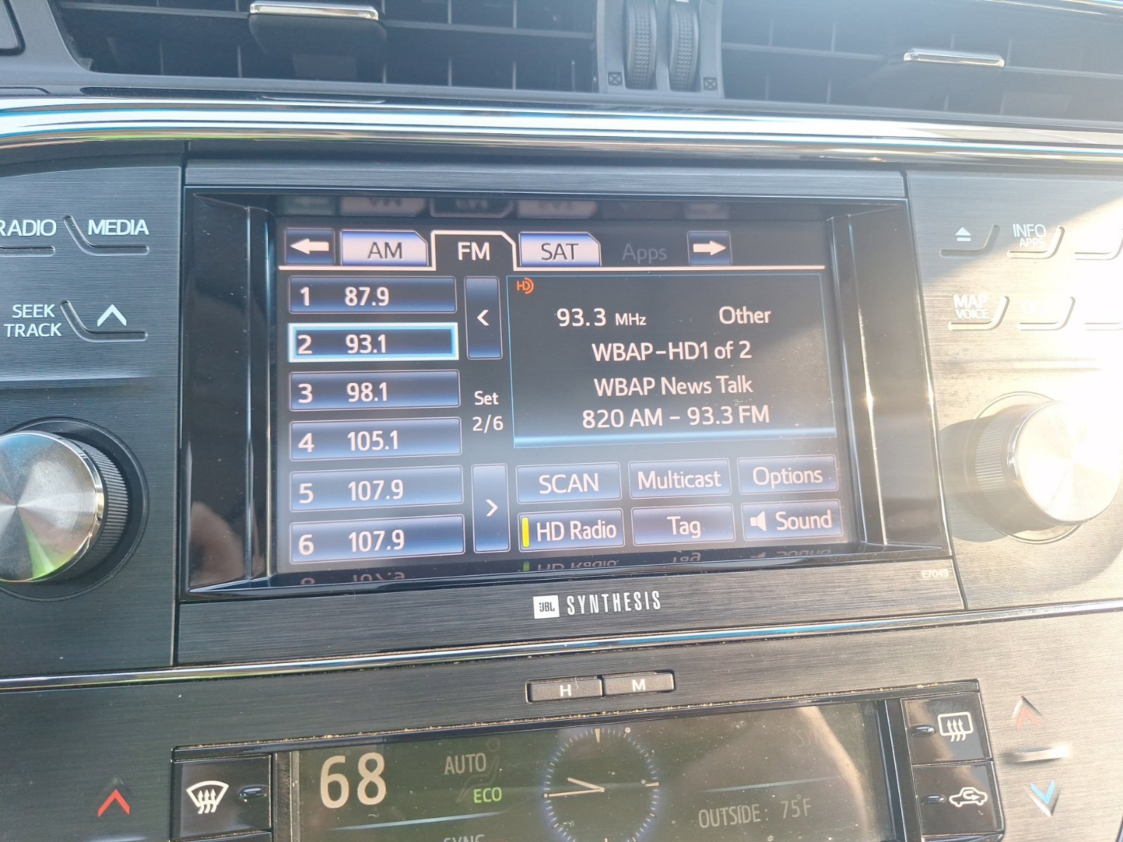 Used 2014 Toyota Avalon Limited FWD image 24