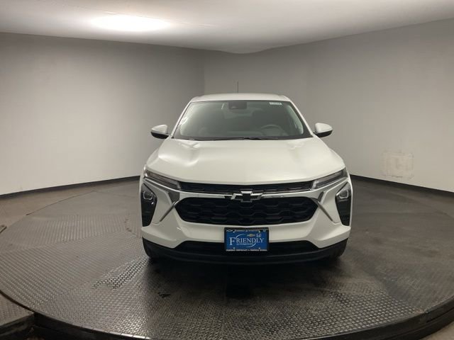 New 2026 Chevrolet Trax LS image 2