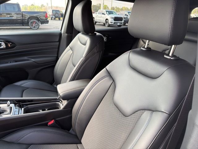 New 2026 Jeep Compass Latitude image 8