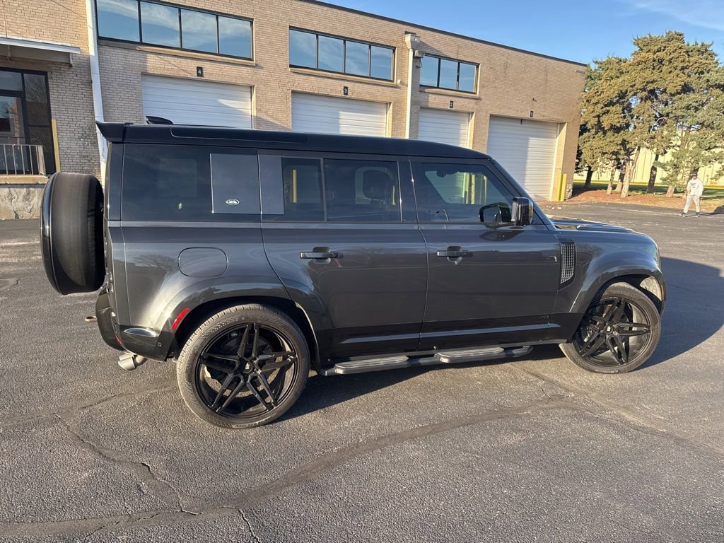 Used 2023 Land Rover Defender 110 V8 image 10