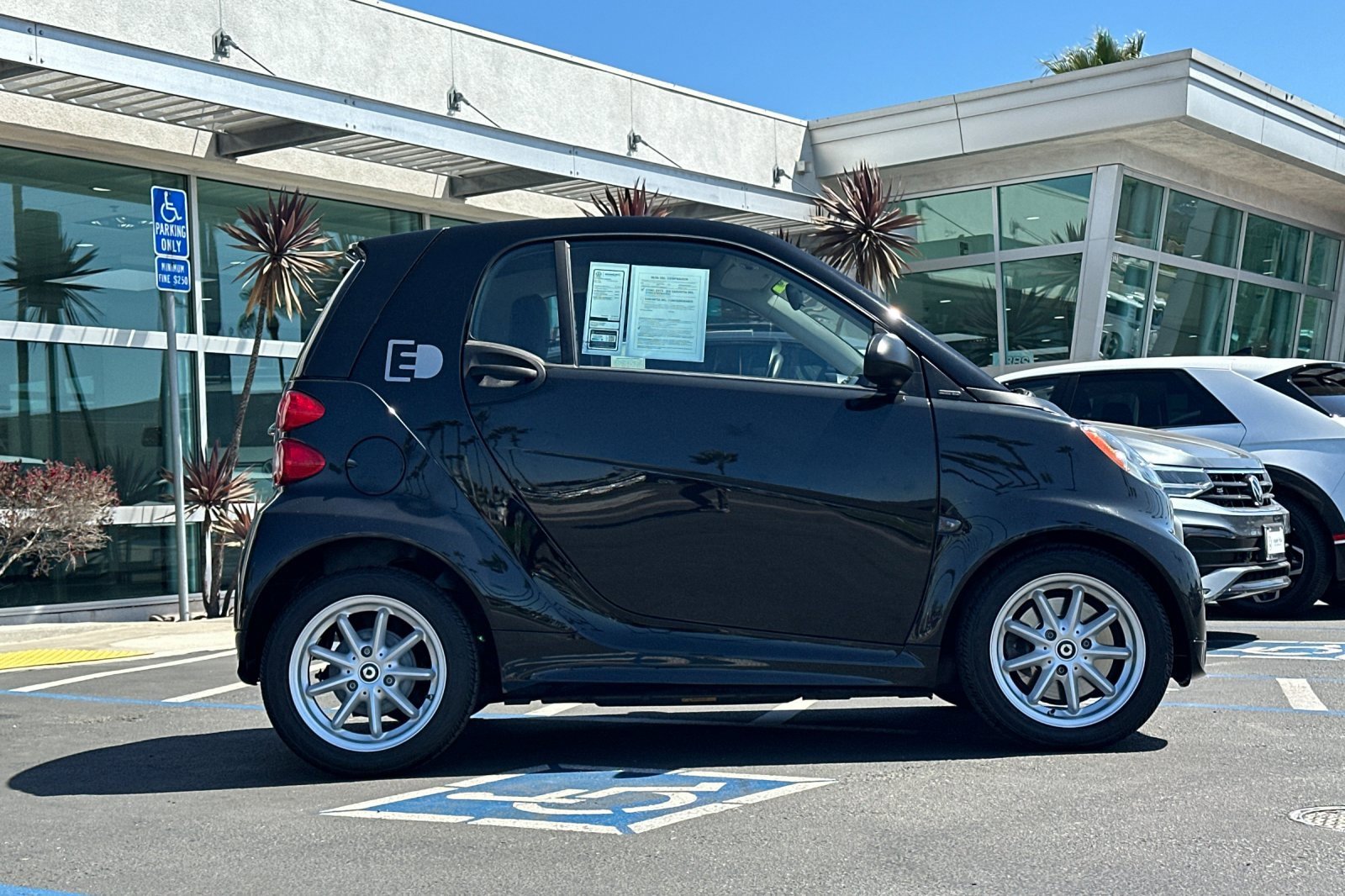 Used 2016 smart fortwo passion image 3