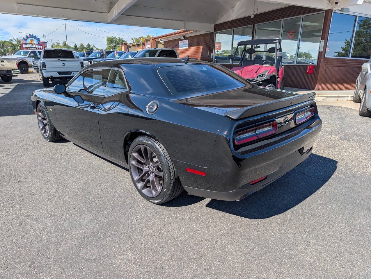 Used 2022 Dodge Challenger R/T Scat Pack w/ Shaker Package RWD image 5