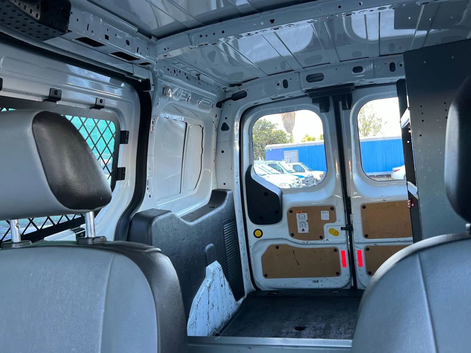 Used 2018 Ford Transit Connect XL image 8