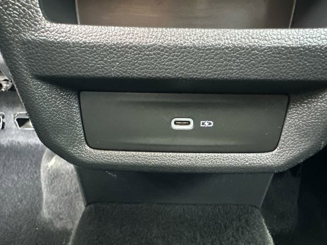 Used 2024 Volkswagen Taos SE image 18