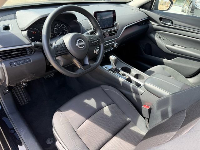 Used 2025 Nissan Altima 2.5 S image 11