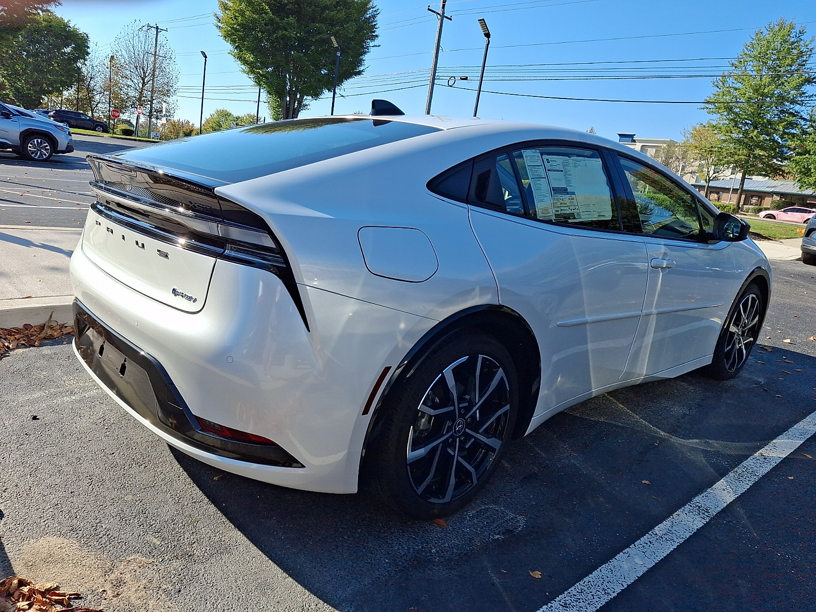New 2026 Toyota Prius Plug-In Hybrid FWD image 4