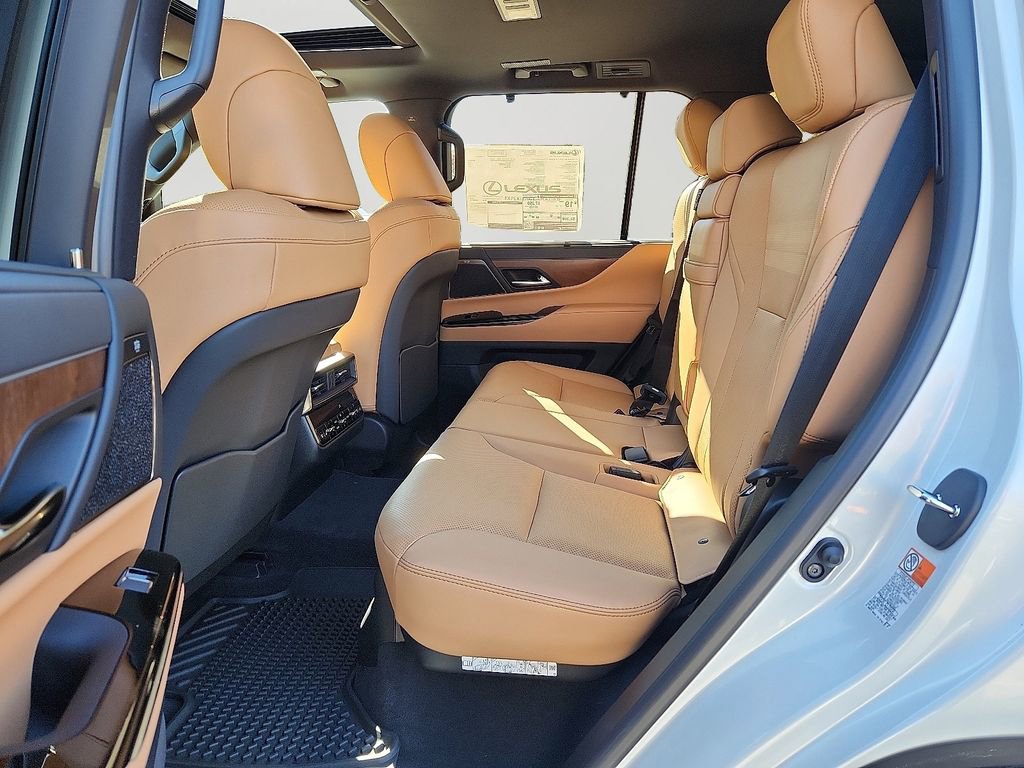 New 2025 Lexus LX 600 4WD w/ Luxury Package image 5