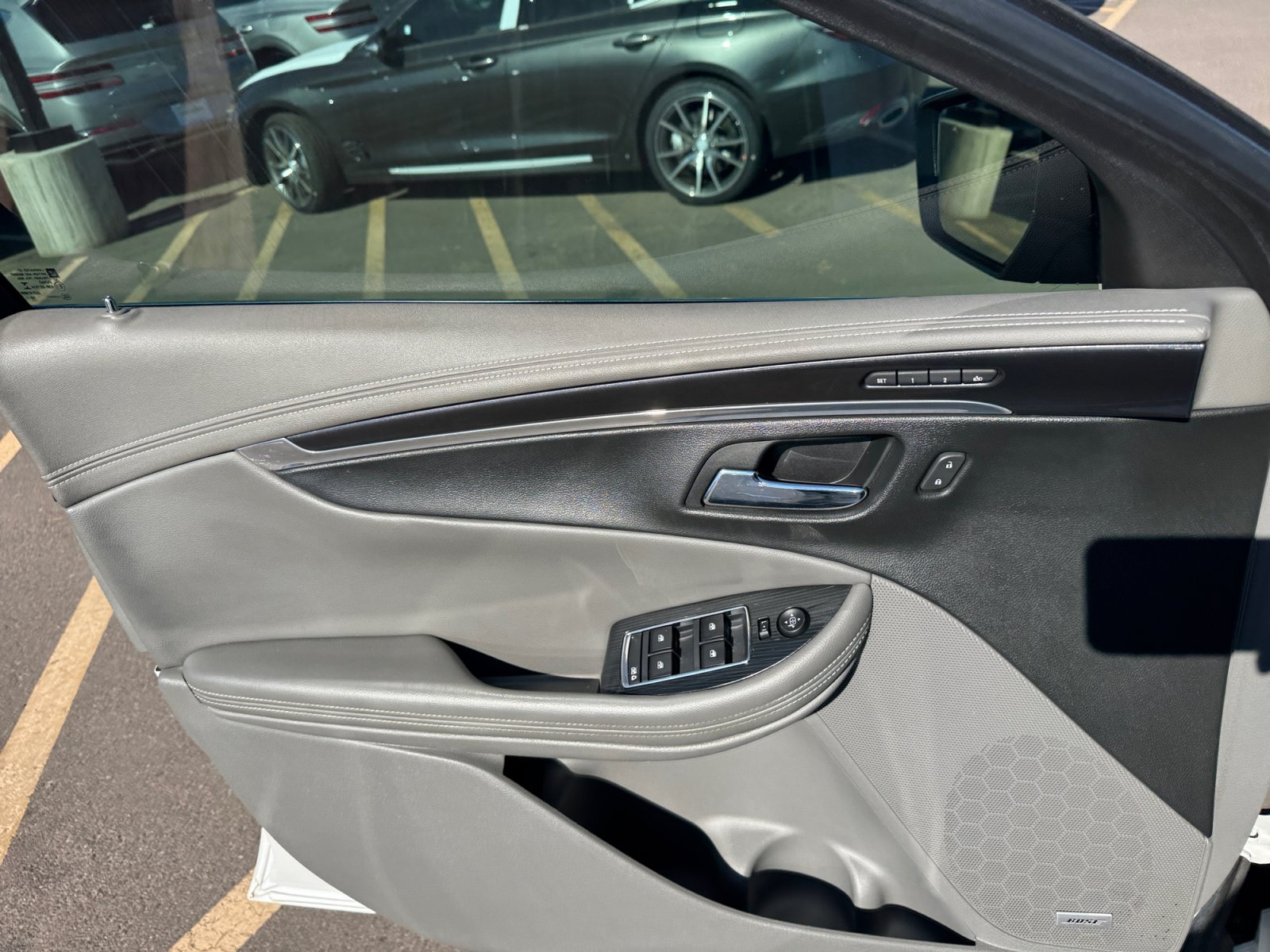 Used 2017 Chevrolet Impala Premier w/ Enhanced Convenience Package FWD image 13