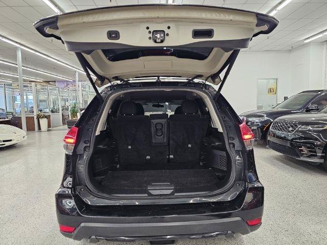 Used 2018 Nissan Rogue SV AWD/4WD image 38