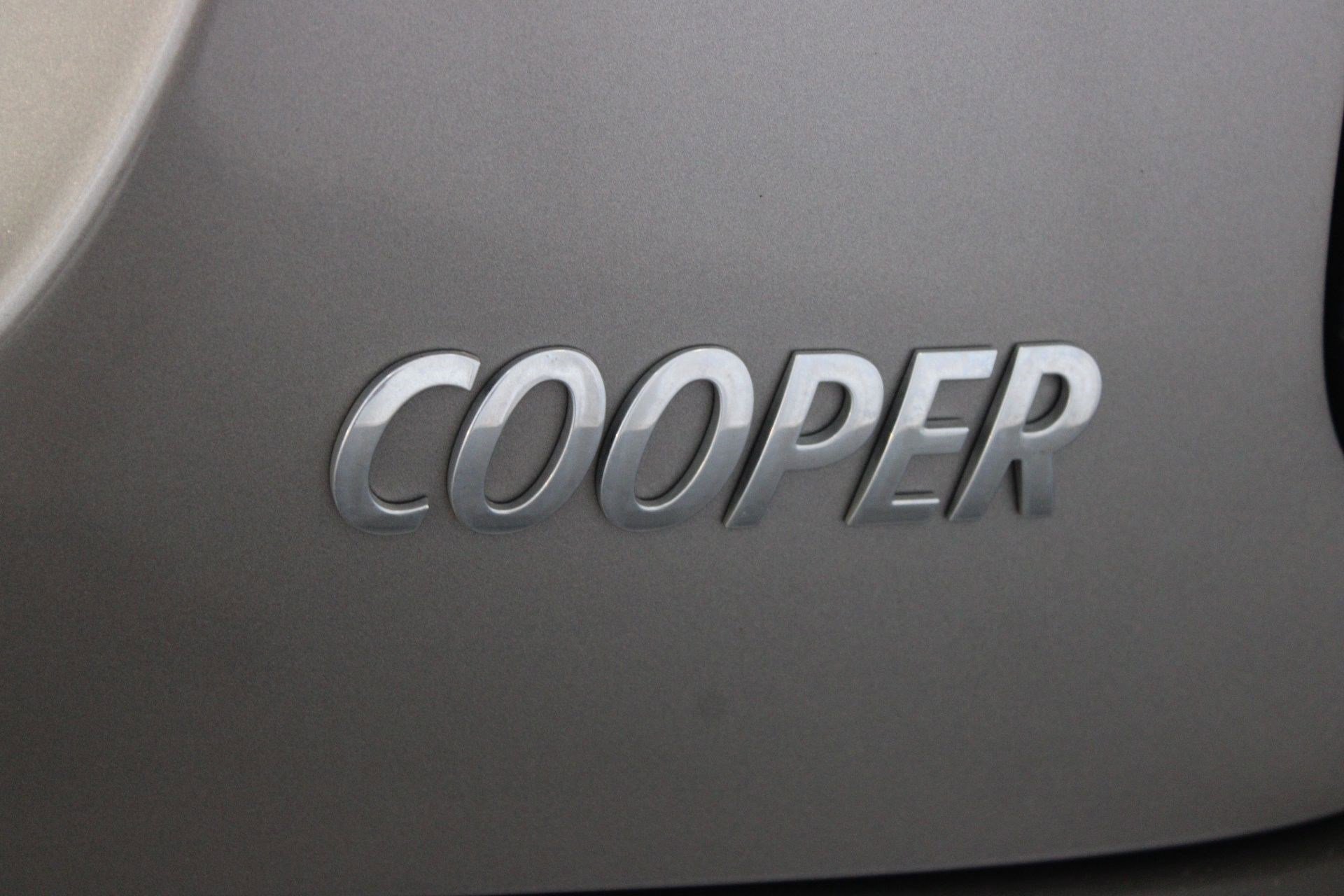 Used 2018 MINI Cooper Convertible image 21