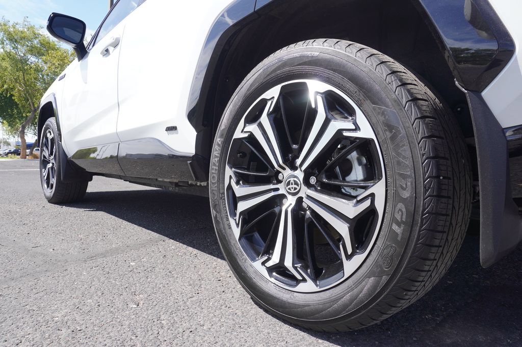 Used 2024 Toyota RAV4 XSE w/ Weather Package AWD/4WD image 7