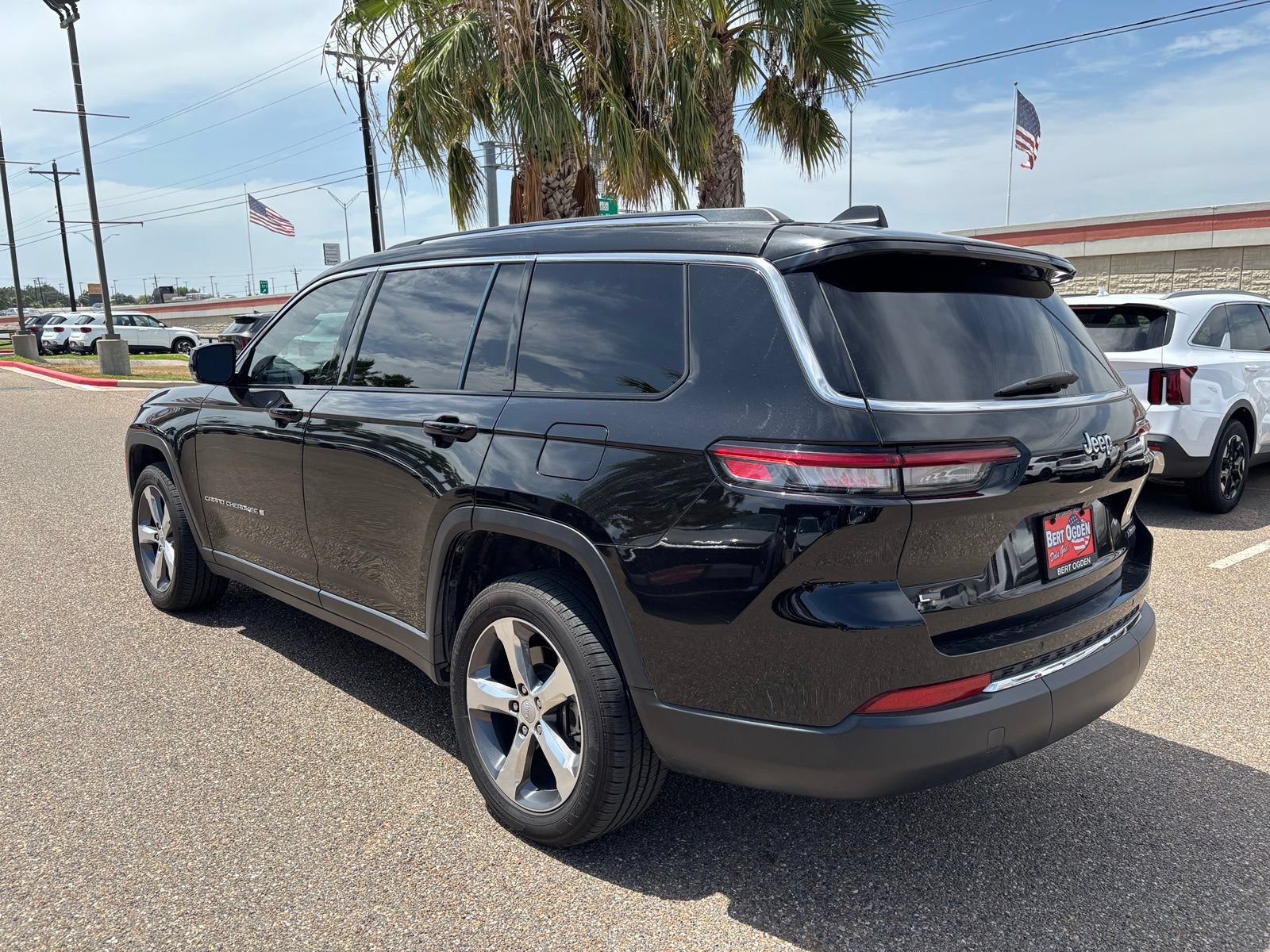 Used 2021 Jeep Grand Cherokee L Limited RWD image 4