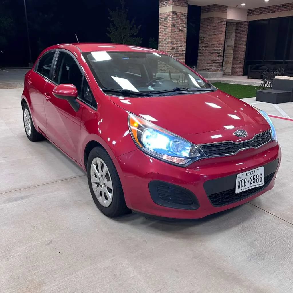 Used 2013 Kia Rio EX FWD image 1