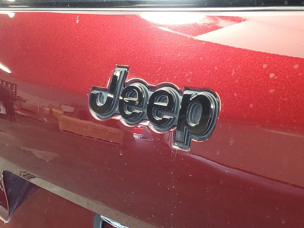 Used 2024 Jeep Grand Cherokee L Altitude image 7