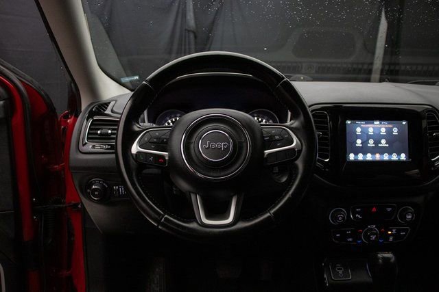 Used 2020 Jeep Compass Altitude image 25