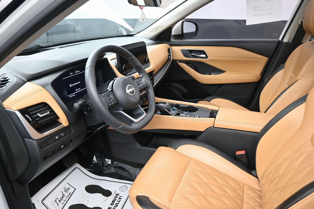 Used 2022 Nissan Rogue Platinum w/ Head-Up Display Package image 33