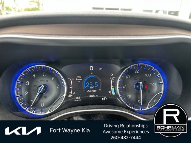 Used 2018 Chrysler Pacifica Touring-L Plus FWD image 12
