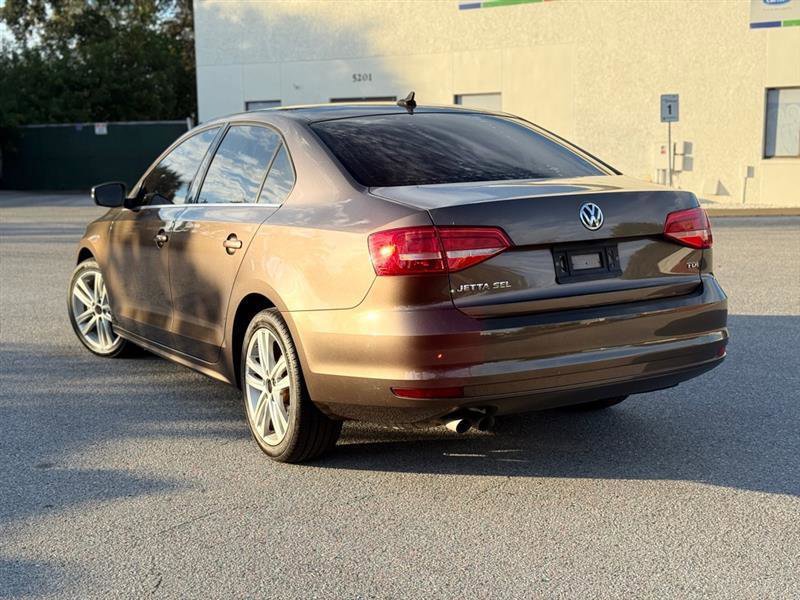 Used 2015 Volkswagen Jetta TDI SEL image 5