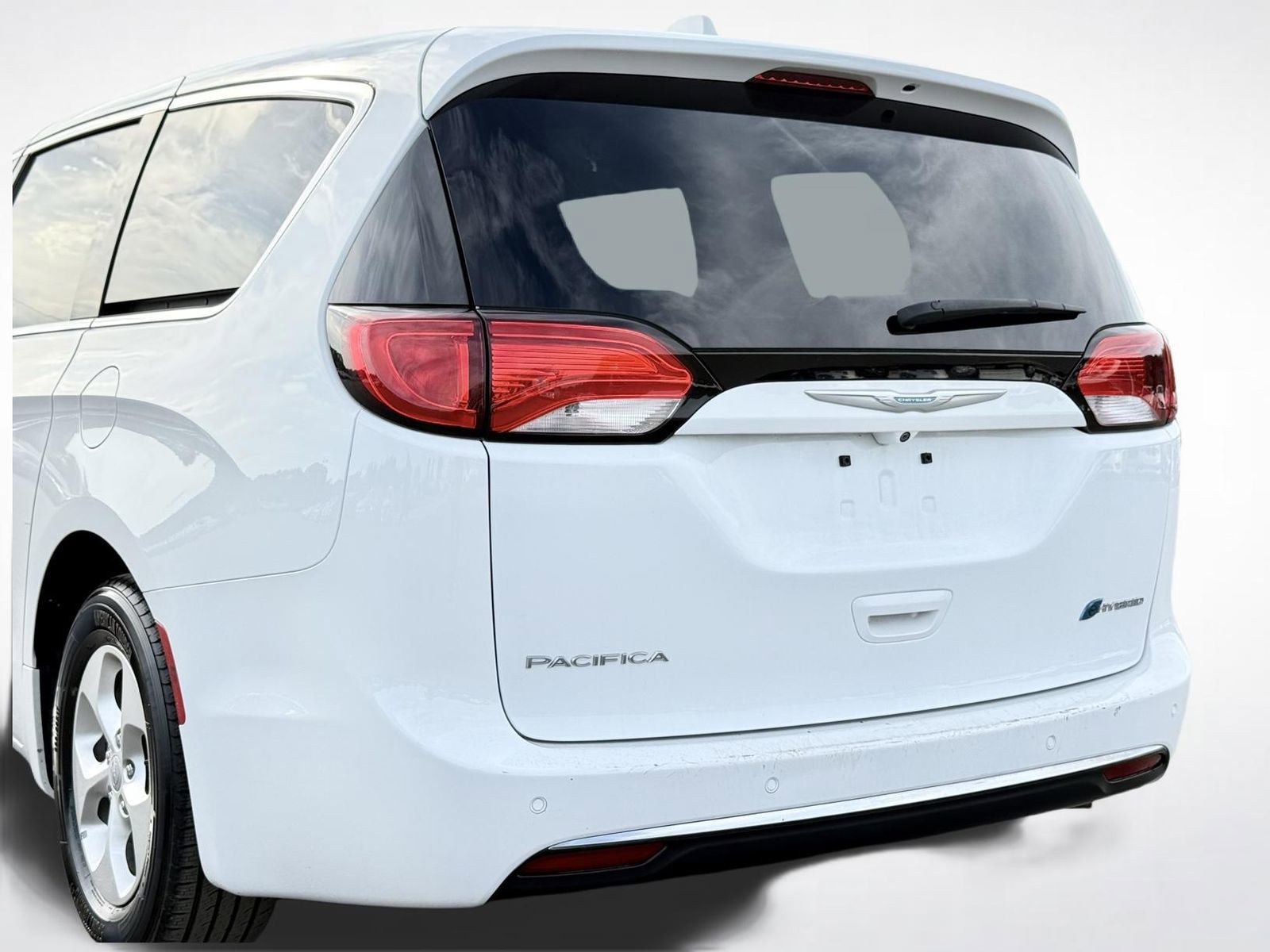 Used 2018 Chrysler Pacifica Touring Plus image 5